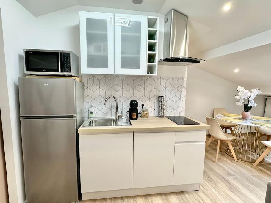 Appartement Climatise - 2Min Plage-Tram-Restaurant นีซ ภายนอก รูปภาพ